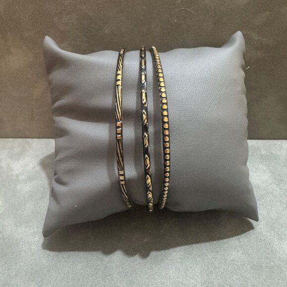 Antique Style Gold Tone Metal Stackable Bangle Bracelets Lot Of 3 Textured - Picture 1 of 4
